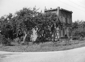 Het ouderlijk huis.