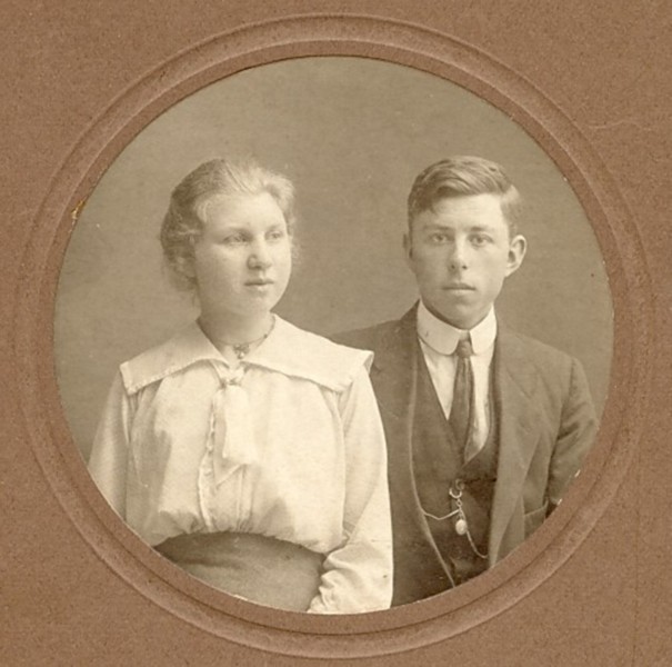 Mien Hogenhout en Karel Lentink op 4 juli 1917.
